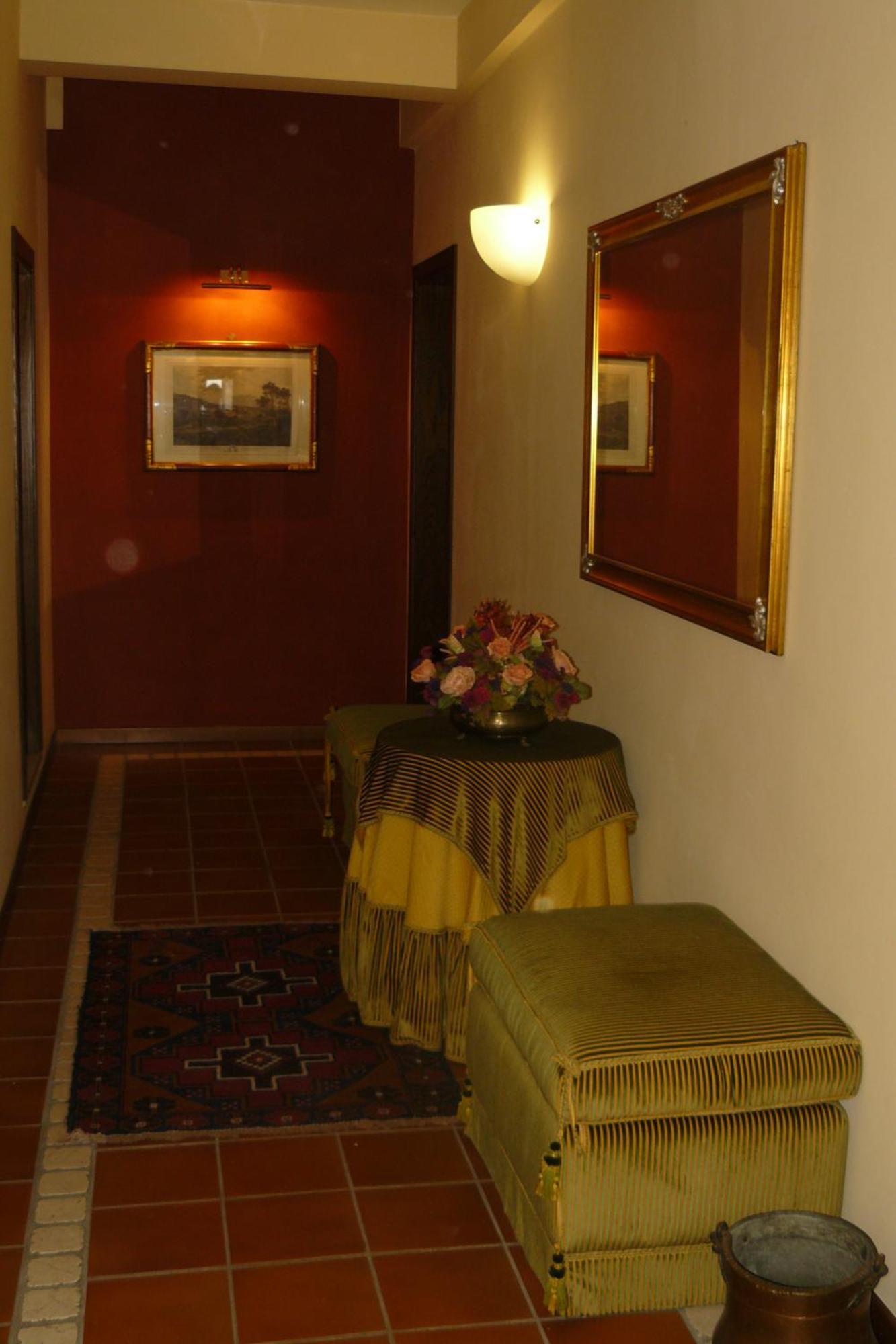 Hotel La Rocca Gubbio Exterior photo